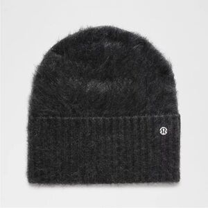 NWT Lululemon Fuzzy Cashmere Beanie Brand New, with tags black 100% CASHMERE